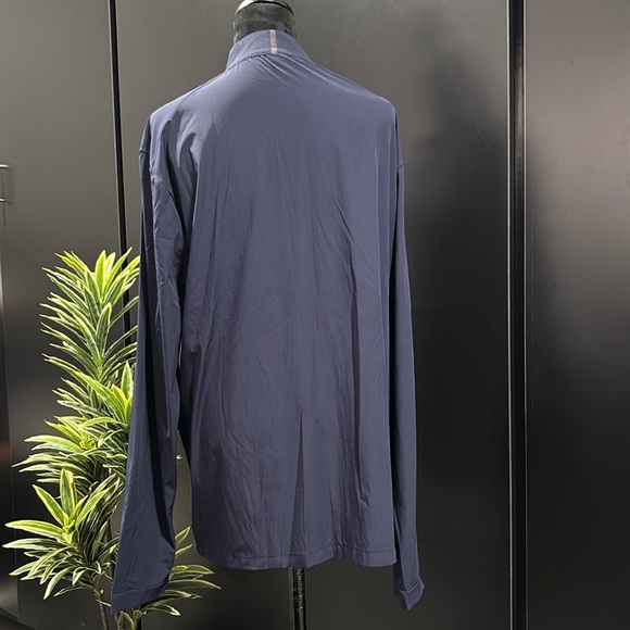 ALETEO WANG UPF 50+ moisture wicking,zip up,hip zip pockets,stretch,soft, light - Picture 2 of 12